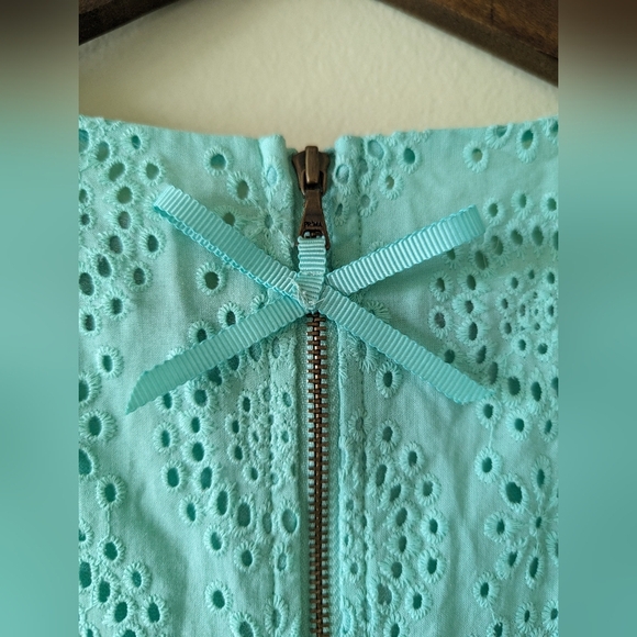 Ann Taylor LOFT eyelet mint green mini dress drop waist pleated hem size 4 - Picture 7 of 13